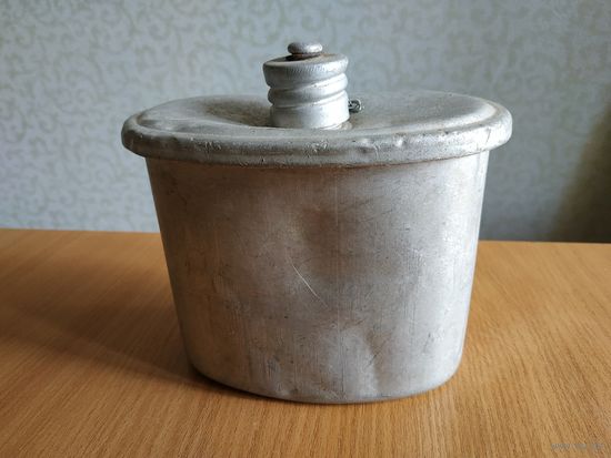 Алюминиевая фляга из набора - комбинированный котелок с флягой образца 1959 года. СССР, ВДВ, вторая половина прошлого века.
