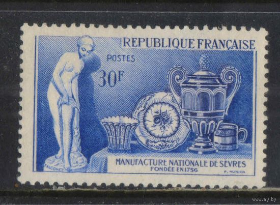 Франция 1957 200 лет производству фарфора в Севре Изделия #1123**