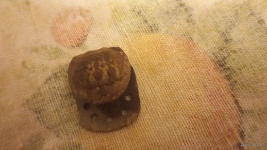 Зацеп на шенель для поддержки ремня.