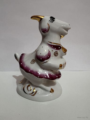 Статуэтка фарфоровая "Коза"  ДФЗ