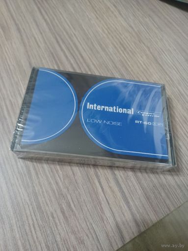 Аудиокассета, новая.