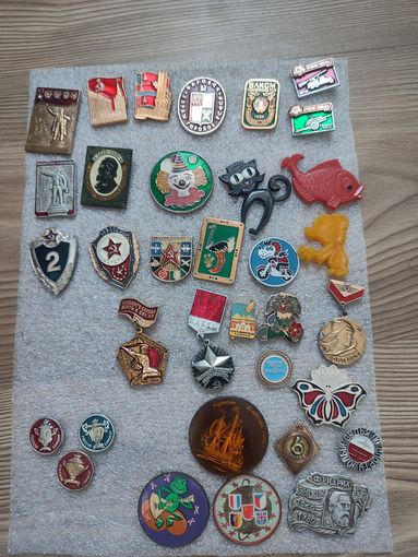 Значки на выбор (распродажа коллекции)