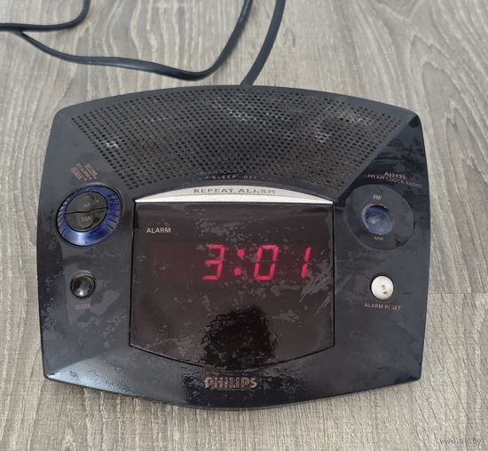 Часы- приемник  Philips