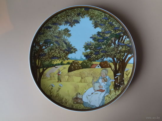 Тарелка настенная Осень.