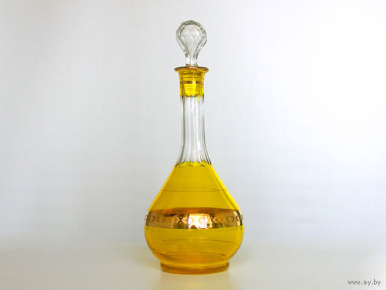 Графин для крепких спиртных напитков.