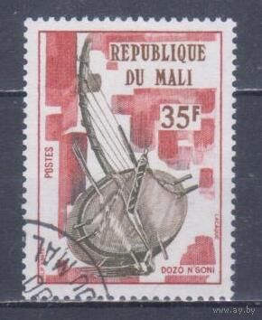 [1184] Мали 1973. Культура.Музыка.Инструменты.35фр. Гашеная марка.