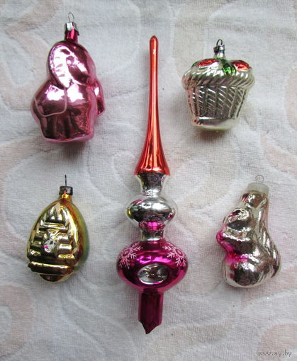 Елочные игрушки на реставрацию + стеклярус.