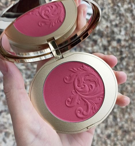 Румяна Kiko A Holiday Fable Long Wear Hydra Blush 03 Fairy Pink
