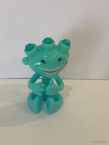 Фигурка киндер.