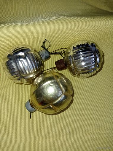 Елочная игрушка СССР, елочные игрушки мячи, мячики.