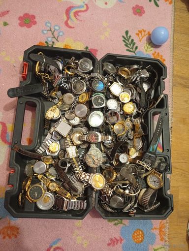 Часы огромная куча, за ваш у цену, с рубля , три дня