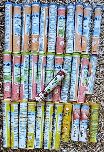 Пустые тубы от шипучих витаминок