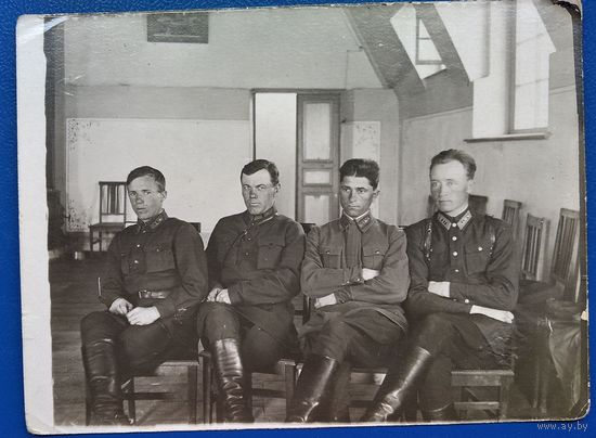 Фото группы красных командиров. 1933 г. Александрия. Украина. 9х12 см.