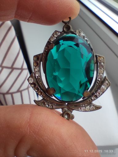 Кулон Чехия крупный