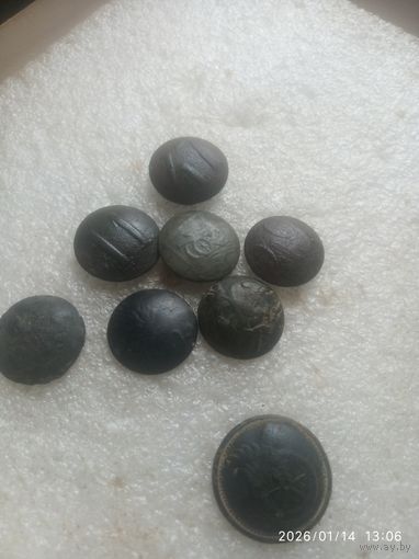 Распродажа коллекции, смотрите и другие мои лоты. Пуговицы номер 1, 47, 11, 49, Гринада 5 ,Масон и две более Редкие. Пушка с ворбьем и Колесо с крыльями