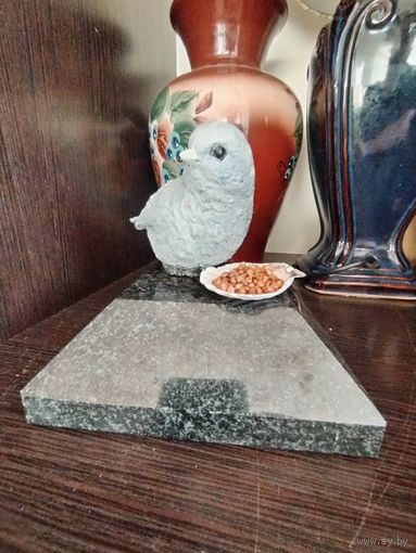 Статуэтка птица