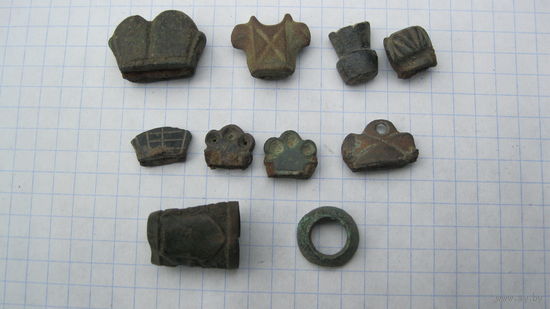 Старинные хвостовики рукоятей ножей, 8 шт и 2 обоймицы. Бронза, литье.