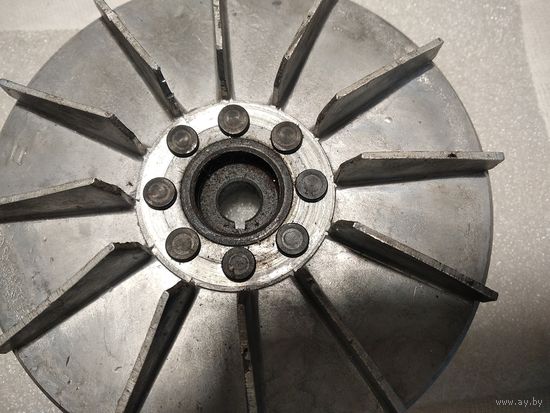 Маховик для бензопилы Дружба контактное зажигание.