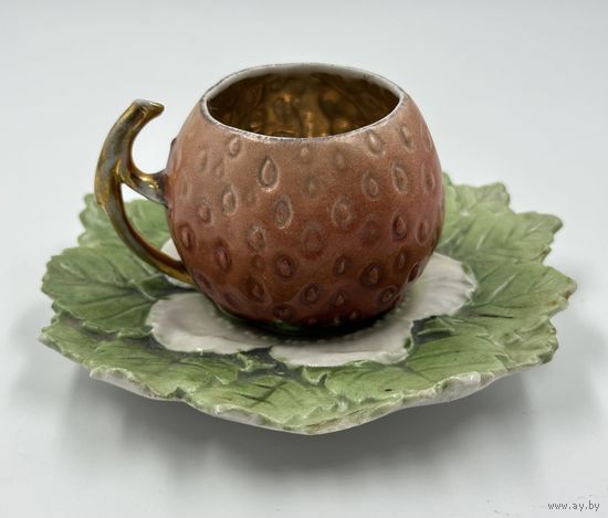 Миниатюрная чайная пара. Земляника. Royal Bayreuth. Германия. 19 век. С рубля!