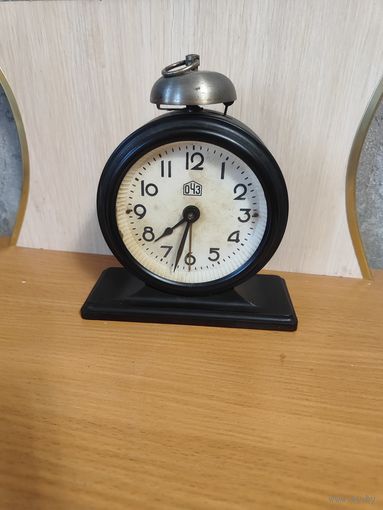 Часы. Будильник. Карболит. Очз