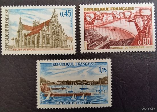 Франция. 1969г. Mi1651-53**. Позднеготическая церковь Бру., Штаубекен из Вуглана., Трините- сюр-Мер. Рыбацкий порт.