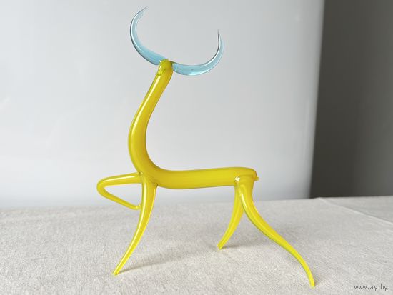 Статуэтка стекло олень 14см