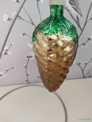 Елочная игрушка шишка большая