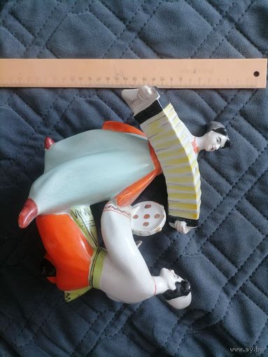 Фарфоровая статуэтка танцоры плясуны гопак