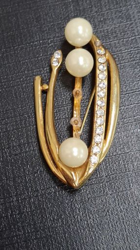 Брошь СССР, жемчуг.