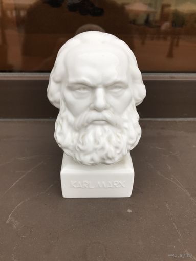 "Карл Маркс". Бюст, фарфор. Мейсен, XX век.Высота 14 см.
