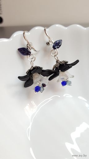 Серьги цветочные колокольчики крупные черные с листиками