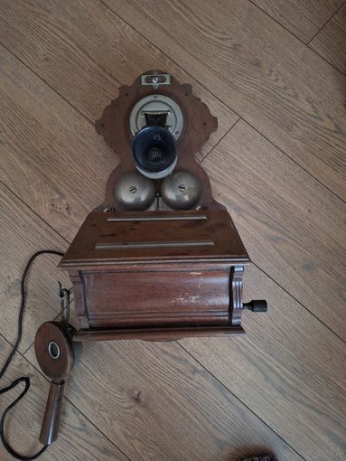 Антикварный настенный телефон Германия