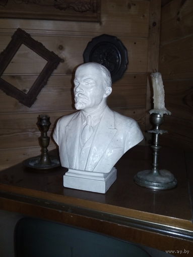 Бюст в.л.Ленина. шикарный 27см.