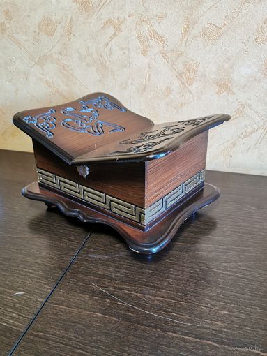 Книга Коран в подарочной упаковки