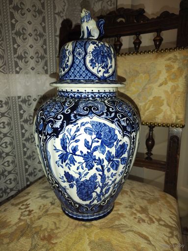 Винтажная имбирная ваза с крышкой BOCH for Royal Sphinx.