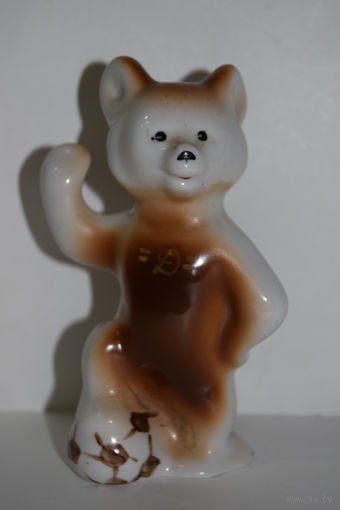 "Мишка с мячом". "Футболист". "Динамовец". ЗХК. Полонне. Полонное. Статуэтка. Ретро СССР.