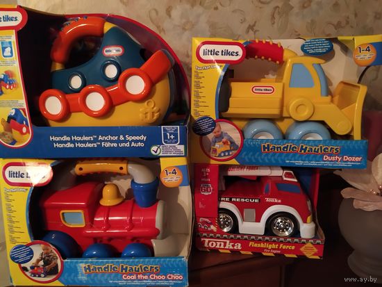 Маленьким коллекционерам машинок((4  машинки Литл Тайкс( MGA Entertainment в блистере)+4 машинки с ручкой),одним лотом