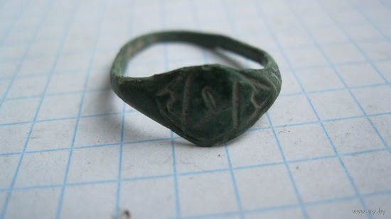 Перстень старинный. Надпись " ОТЪ СВ.ВЕЛИКОМУЧ.ВАРВАРЫ."