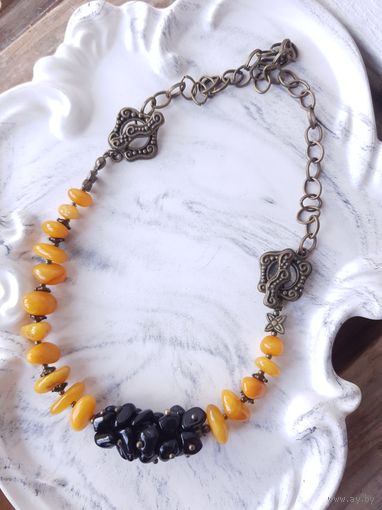 Бусы-трансформирующиеся в браслет из винтажного молочного янтаря и агата