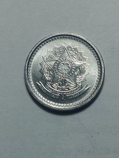 Бразилия 10 сентаво 1986 года .