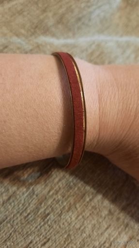 Браслет винтажный, какая-то вставка наклееная из красного бархата