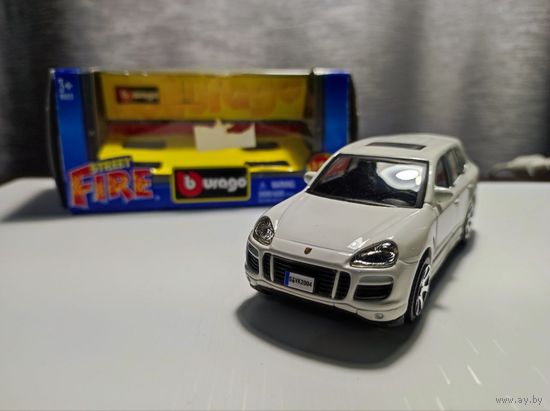 Porsche Cayenne 1:43 Bburago машинка металлическая модель автомобиля коллекционная
