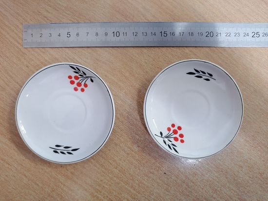 Блюдца от детского чайного сервиза Рябинка, Гжель, винтаж, СССР