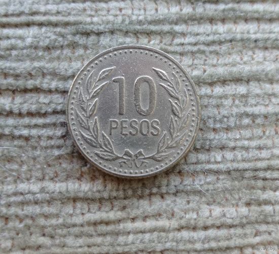 Werty71 Колумбия 10 песо 1990