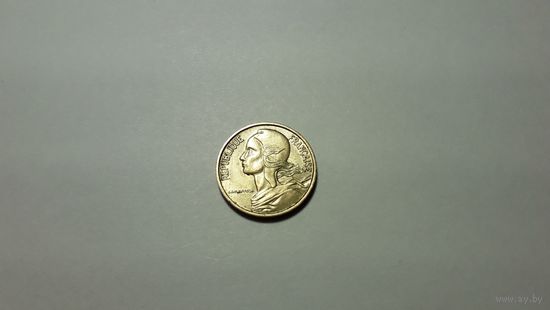 5 сантимов 1973 г., 1979 г., 1997 г. 3 штуки. Пятая Французская Республика. Внимательно читайте объявление.