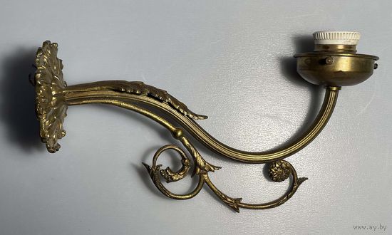 Бронзовый старинный канделябр . Светильник