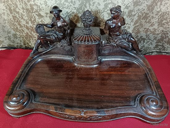 С рубля без мц. чернильница, старинный письменный набор. дерево. 40х28х20см. 3.2кг.