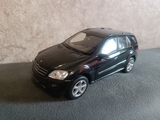 Mercedes-Benz ML 350 (Welly) 1/24