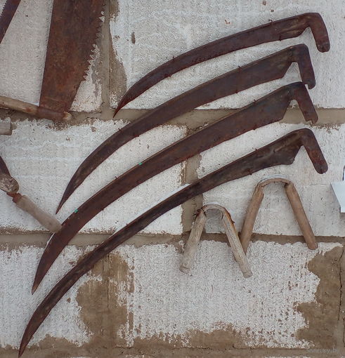 Комплект кос эпохи СССР (N*6, N*7, N*8, N*9) в музей на усадьбу.