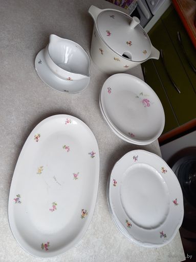 Столовый набор (неполный)